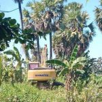 Marak Tambang Ilegal di Bontonompo Selatan, Warga Desak Pemkab Gowa Bertindak FOTO: Alat berat sedang melaksanakan aktivitas tambang diduga ilegal di Desa Salajangki, Bontonompo Selatan, Kabupaten Gowa direkam Rabu (7/6/2023)