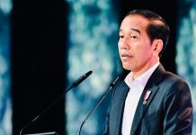 Sampaikan dalam Bahasa Inggris, Presiden Tawarkan Warga Singapura Tinggal di IKN FOTO: Presiden Joko Widodo (Jokowi) saat berpidato di Ecosperity Week 2023, di Sands Expo & Convention Center Singapura. Rabu (7/6/2023) (properti: akun twitter @jokowi)