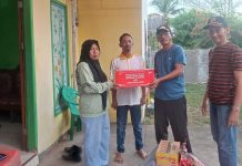 Dinsos Selayar Kembali Hadir di Kecamatan Pasimasunggu FOTO: Dinas Sosial Kabupaten Kepulauan Selayar, Sulawesi Selatan kembali hadir merepresentasikan wujud perhatian dan kepedulian pemerintah di tengah tengah suasana bencana yang menimpa salah seorang warga Desa Kembang Ragi, Kecamatan Pasimasunggu.