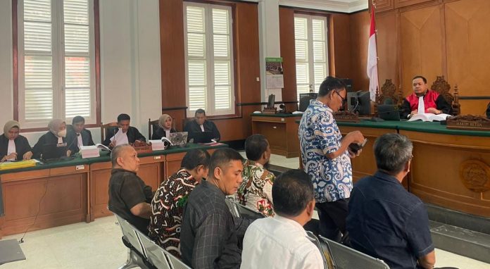 FOTO: Jaksa Penuntut umum saat menghadirkan 7 orang Saksi dalam kasus dugaan korupsi PDAM Makassar di Pengadilan Negeri Makassar. Kamis (8/6/2023)