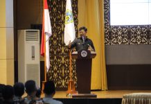 Mentan SYL Dorong Pemda Optimalkan Serapan KUR Biayai Program Pertanian FOTO: Menteri Pertanian Syahrul Yasin Limpo (Mentan SYL) membuka Rembug Utama Pekan Nasional Petani Indonesia ke XVI di Auditorium Universitas Negeri Padang, Sumatera Barat. Jumat, 9 Juni 2023.