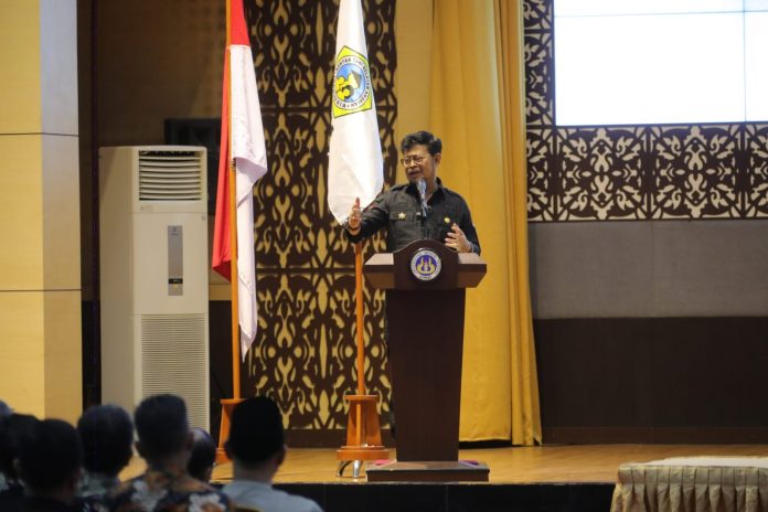 FOTO: Menteri Pertanian Syahrul Yasin Limpo (Mentan SYL) membuka Rembug Utama Pekan Nasional Petani Indonesia ke XVI di Auditorium Universitas Negeri Padang, Sumatera Barat. Jumat, 9 Juni 2023.