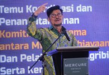 Rembug Utama PENAS XVI, Mentan SYL Bicara Pemerataan, Penanganan El Nino Sampai Penggunaan Pupuk Organik FOTO: Menteri Pertanian Syahrul Yasin Limpo (Mentan SYL) membuka Rembug Utama Pekan Nasional Petani Indonesia ke XVI di Auditorium Universitas Negeri Padang, Sumatera Barat. Jumat, 9 Juni 2023.