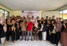 Kades Pattuku Limpoe Lantik Pengurus Karang Taruna Makkuraga-Bone FOTO: Pengurus Karang Taruna Desa Pattuku Limpoe MAKKURAGA masa bakti 2023-2026, Kecamatan Lappariaja, Kabupaten Bone, Provinsi Sulawesi Selatan, Jumat (09/6/2023).