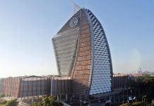 Mahasiswa Gelar Seruan Aksi Revolusi Kampus Oranye ini Penjelasan Pihak Rektorat UNM FOTO: Gedung Universitas Negeri Makassar (UNM) Foto : UNM