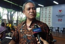 Benny Sebut Demokrat dan PDIP Sama-sama Ingin ada Perubahan FOTO: Politikus Partai Demokrat Benny K Harman. (Suara.com/Ria Rizki)