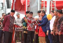 Resmi Ditutup, Kementan Sebut Petani Milenial Curi Perhatian di PENAS XVI FOTO: Pekan Nasional (PENAS) Petani Nelayan XVI resmi ditutup di Lanud Sutan Syahrir, Padang, Sumatera Barat, pada Kamis (15/06/2023).