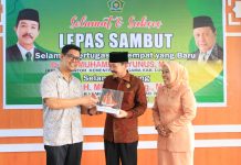 Wabup Edy Manaf Hadiri Pisah Sambut Kepala Kantor Kemenag Bulukumba FOTO: Wakil Bupati Bulukumba Andi Edy Manaf menghadiri pisah sambut Kepala Kantor Kementerian Agama (Kakan Kemenag) Bulukumba dari H Muhammad Yunus sebagai pejabat lama dan H Misbahuddin sebagai pejabat baru