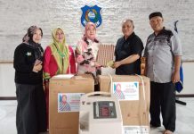 Aliyah Mustika Serahkan Bantuan Alkes ke RSUD Sultan Daeng Radja Bulukumba FOTO: Aliyah Mustika Ilham, Anggota Komisi IX DPR RI, menyerahkan bantuan alat kesehatan kepada Rumah Sakit Umum Daerah (RSUD) H. Andi Sultan Daeng Radja. Jumat (23/6/2023)