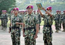 Mayor Marinir Yusman Pimpin Danyonmarhanlan VI Makassar FOTO: Mayor Marinir Yusman Efendi, M.Tr.Opsla saat diambil sumpah jabatan sebagai Komandan Batalyon Marinir Pertahanan Pangkalan (Danyonmarhanlan) VI, di lapangan Mako Pasmar 2, Gedangan, Sidoarjo, Jawa Timur. Jumat (23/06/2023).