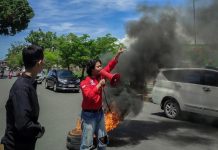 Tambang Galian C di Kelurahan Sampoddo Palopo Kembali Disoroti FOTO: Fachrul Mahasiswa Sema Fisip Munanda Palopo saat melakukan orasi pada kesempatan lainnya.