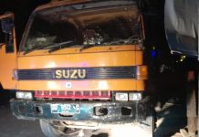 Dua Pekerja Tewas Tersengat Listrik di Kantor DPW PPP Sulsel FOTO: Mobil molen milik PT. Mega Beton Mandiri saat berada di depan Kantor DPW PPP, Jl. S. Saddang Makassar