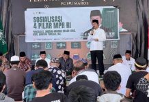 Warga Maros Puas Atas Kinerja Muhammad Aras Sebagai Wakil Rakyat dari Dapil 2 Sulsel FOTO: Anggota DPR RI Komisi V, Muh Aras saat menghadiri sosialisasi 4 Pilar MPR RI di Sekretariat Pengurus Cabang Nahdlatul Ulama (PCNU) Kabupaten Maros, Jalan Flamboyan, Kecamatan Turikale, Minggu 2 Juli 2023.