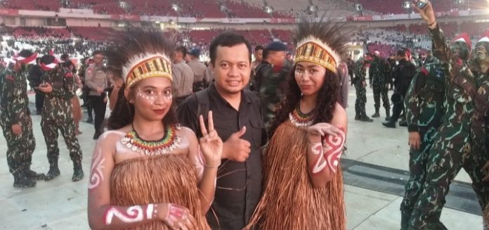 FOTO: Megy Aidillova saat menghadiri Perayaan Hari Ulang Tahun (HUT) Bhayangkara ke 77 dipusatkan di Stadion Utama Gelora Bung Karno (GBK) Senayan pada Sabtu (01-07-2023).