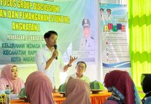 dr Udin Hadiri FGD Stunting Kolaborasi FKKM dan Pemkot Makassar FOTO: dr Udin Focus Group Discussion (FGD) Stunting kolaborasi Forum Kemanusian Kota Makassar (FKKM) dan Pemerintah Kota Makassar kembali berjalan di Kelurahan Minasa Upa, Rabu (05/07/2023).