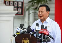 Bertemu Menhan, Presiden Jokowi Terima Laporan Perkembangan Situasi Bidang Pertahanan FOTO: Menhan Prabowo Prabowo (Foto: BPMI Setpres)