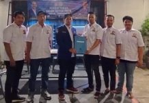 Memenuhi Persyaratan, Zulkifli Maju Calon Ketua Karang Taruna FOTO: Muhammad Zulkifli saat mengembalikan formulir pendaftaran bakal calon ketua Karang Taruna Kota Makassar ke panitia Temu Karya Karang Taruna (TKKT) Ke VIII 2023. Rabu malam (12/7/2023)