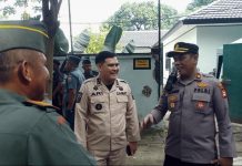 Sukses Kunker Menhan Prabowo di Wilayah Hukumnya, Kapolsek Mamajang: Ini Bentuk Soliditas Tripicam FOTO: Kanan Kompol Sulkarnain Kapolsek Mamajang, Camat dan Dandramil 1408-06/Mamajang, saat melakukan pengamanan atas kunjungan kerja Menahan Prabowo di Makassar. Kamis (13/7/2023).