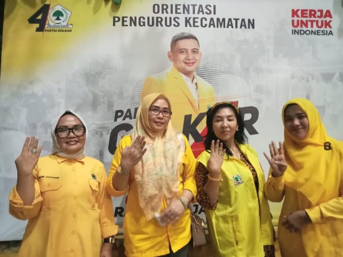 FOTO: Dari Kiri Warni Saharuddin, Ratna Raki, Sri dan Hj. Hamriana