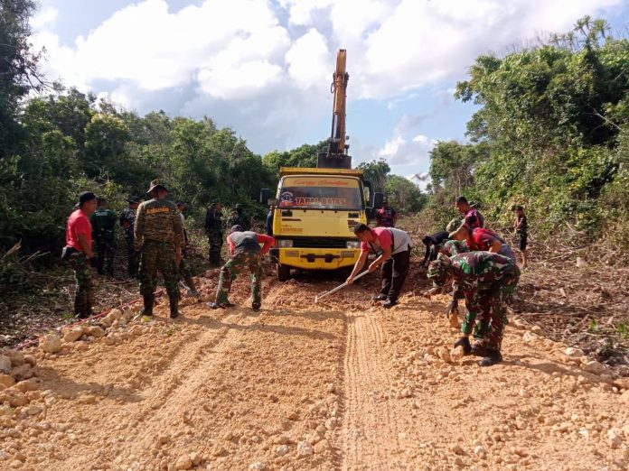 FOTO: Satgas TMMD (TNI Manunggal Membangun Desa ) ke - 117 Kodim 1411/Bulukumba