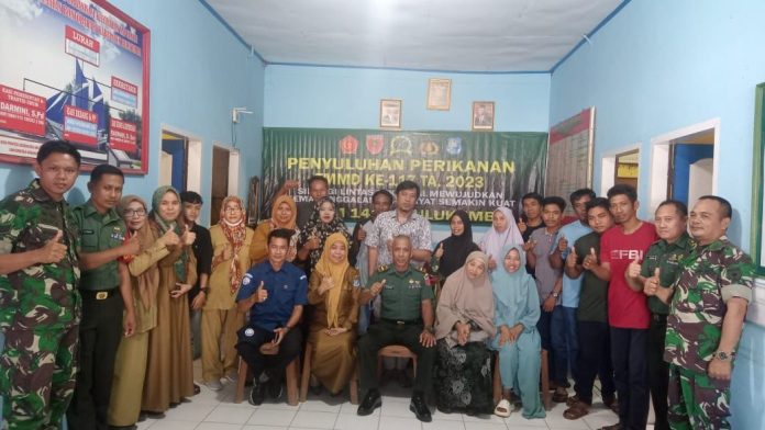 FOTO: TNI Manunggal Membangun Desa (TMMD) ke-117 Kodim 1411/Blk pada sasaran non fisik berupa penyuluhan perikanan kepada warga Kelurahan Sapolohe, Kecamatan Bontobahari, Kabupaten Bulukumba, Selasa 25 Juli 2023.