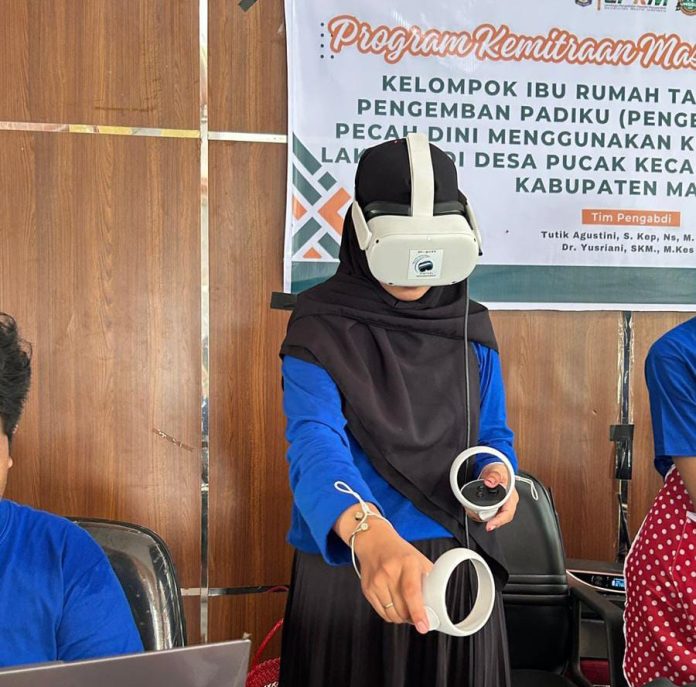 FOTO: Salah satu mahasiswa yang terlibat dalam kegiatan Pemberdayaan Desa Binaan di Desa Pucak, Kecamatan Tompobulu, Maros.