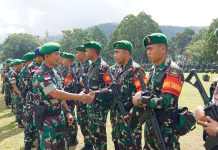 Pimpin Penerimaan Satgas Pengganti, Danrem 172/PWY : Tetap Waspada Dan Pahami Tugas Pokok FOTO: Danrem 172/PWY Brigjen TNI Dedi Hardono selaku Dankolakops memimpin upacara penerimaan Satgas Pamtas Statis RI - PNG Yonif 122/Tombak Sakti (TS) dan Yonif 310/Kidang Kancana (KK) berlangsung di lapangan Rindam XVII/Cenderawasih, Sentani, Kabupaten Jayapura, Rabu (26/07).