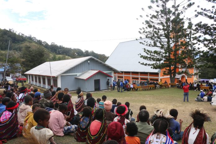 FOTO: Masyarakat di Pengunungan Tengah Papua.