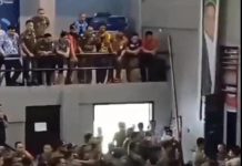 Satpol PP Pemprov Sulsel Bertindak Beringas ke Pebulutangkis Viral, BMI: Kenapa tidak Brutal di THM Tak Berizin Tangkap layar oknum Satpol PP Sulsel Bertindak arogan terhadap pebulutangkis di GOR Gubernur Sulsel.