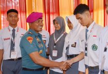 Jelang HUT RI ke 78, Danyonmarhanlan VI Ikuti Pembukaan Pemusatan Diklat Paskibraka Provinsi Sulawesi Selatan FOTO: Komandan Yonmarhanlan VI Mayor Marinir Yusman Efendi, M.Tr.Opsla saat menghadiri pembukaan pemusatan pendidikan dan pelatihan Pasukan Pengibar Bendera Pusaka (Paskibraka) tingkat Provinsi Sulawesi Selatan di Gedung Kartini PKK Sulsel Jalan Mesjid Raya Makassar, Senin (01/08/2023).