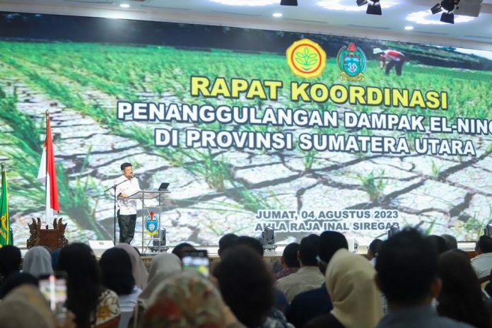 FOTO: Menteri Pertanian Syahrul Yasin Limpo, hadiri Rapat Koordinasi (Rakor) Antisipasi Dampak El- Nino di Sumatera Utara(Sumut) bertempat di Aula Raja Inal Kantor Gubernur Sumut, Jumat (4/8/23).