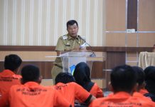 Melalui Diklat, Kapasitas Personil Damkar Bulukumba Ditingkatkan FOTO: Bupati Bulukumba buka kegiatan pendidikan dan pelatihan (diklat) teknik pencegahan dan pemadaman api dan Diklat kesehatan dan keselamatan kerja (K3). Senin (7/8/2023)