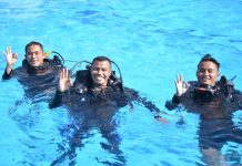 Jelang Pengibaran Bendera Bawah Laut, Prajurit Yonmarhanlan Vl Laksanakan Refresing Selam FOTO: Prajurit Yonmarhanlan VI melaksanakan refresing selam di Kolam renang Tirta Segoro 5 Lantamal Vl Makassar, Sabtu (12/08/2023)