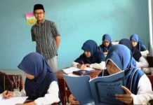 Bagi Guru Madrasah Non ASN, Menag Yaqut: Mereka Mendapatkan Kesetaraan Jabatan dan Pangkat Ilustrasi: Guru Madrasah (KalderaNews.com/Ist.)