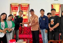 IPMIL RAYA Unibos Ikut Berkontribusi dalam Peringatan Hari Kemerdekaan di Rongkong FOTO: Ikatan Pemuda Mahasiswa Indonesia Luwu Raya (IPMIL RAYA) Universitas Bosowa Makassar. Rongkong, 13 Agustus 2023