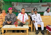 Pertama Kali Pulau Lemukutan Gelar Upacara HUT RI ke 78, Hasrullah: ini Role Model Kedepan KKN Kebangsaan FOTO: Dr. Hasrullah penggagas KKN Kebangsaan saat mengikuti upacara peringatan HUT RI ke 78 di Desa Pulau Lemukutan berada di Kabupaten Bengkayang, Provinsi Kalimantan Barat. Kamis (17/8/2023)