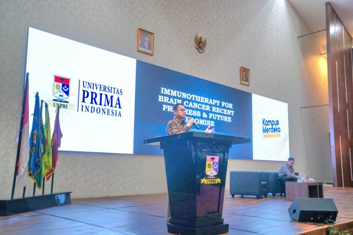 IMG-20230822-WA0532 FOTO: Ketua Konsil Kedokteran di Indonesia (KKI) Prof. dr. Taruna Ikrar, M.D, M.Biomed, Ph.D menjadi narasumber pada kuliah umum yang diadakan oleh Fakultas Kedokteran, Kedokteran Gigi dan Ilmu Kesehatan Universitas Prima Indonesia (FKKGIK UNPRI) di Hall Kampus Utama UNPRI Jalan Sampul Medan, dihadiri ribuan peserta , Selasa 22 agustus 2023.