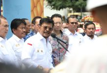 Menyusul Karkas Ayam Beku dan DOC, Indonesia Berhasil Ekspor Telur ke Singapura FOTO: Menteri Pertanian, Syahrul Yasin Limpo saat melepas ekspor di Kantor Charoen Pokhpand Indonesia (CPI) Jakarta, Rabu, (23/8)