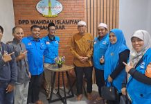Kunjungi WI Makassar, Partai Gelora Siap Support dan Kolaborasi dalam Dakwah FOTO: Partai Gelora Makassar berkunjung dan silaturahim dengan Dewan Pimpinan Daerah (DPD) Wahdah Islamiyah (WI) Makassar di kantor DPD WI di jln Baruga Antang Makassar, Kamis(24/8/2023).