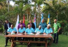 Pimpinan ULMWP Benny Wenda, Gigit Jari, Gagal Masuk Sebagai Anggota MSG FOTO: Para pemimpin Melanesia Spearhead Group telah menandatangani dua deklarasi untuk pertama kalinya. Yang pertama tentang iklim dan yang kedua tentang keamanan di Efate Utara beberapa waktu lalu. Pers akan diadakan di Port Vila. Isu Papua Barat kemungkinan besar akan dirujuk ke Forum Kepulauan Pasifik (X Kelvin Anthony)