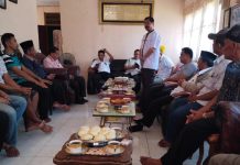 Adwin Magau: Timses Alimuddin Sudah Terbentuk di 113 Desa dan Kelurahan di Dapil IV Sulsel FOTO: Adwin Magau saat mensosialisasikan H. Alimuddin Bacaleg PDIP di Kabupaten Jeneponto