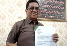 Ustaz Dianiaya Mantan Santri Malah Jadi Terdakwa, Advokat Senior di Makassar: Loginya di Mana? FOTO: Tadjuddin Rahman, Ketua Dewan Kehormatan Perhimpunan Advokat Indonesia (Peradi) Makassar