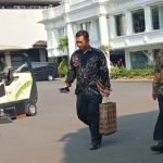 Dipanggil Presiden Jokowi, Mengaku Bahas Ekonomi, Amran Sulaiman Bakal Kembali Jadi Mentan? FOTO: Kanan Mantan Menteri Pertanian Andi Amran Sulaiman saat tiba di Istana Kepresidenan, Jakarta Pusat, Jumat (15/9/2023). (Antara)