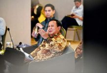 DPP Golkar Beri Kode Parpol Pendatang Baru Koalisi KIM, Dave Laksono: Partai Biru FOTO: Prabowo Subianto saat hadir pertemuan bersama Parpol Koalisi di Kantor DPP Partai Golkar, Jalan Anggrek Neli Murni Slipi, Jakarta Barat, pada Kamis malam (14/9/2023).