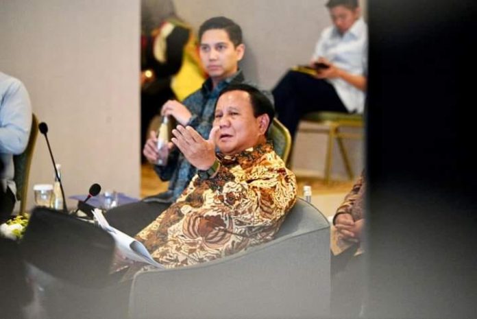 FOTO: Prabowo Subianto saat hadir pertemuan bersama Parpol Koalisi di Kantor DPP Partai Golkar, Jalan Anggrek Neli Murni Slipi, Jakarta Barat, pada Kamis malam (14/9/2023).