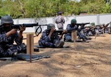 Prajurit Petarung Yonmarhanlan VI Laksanakan Uji Terampil Gladi Tugas Tempur Pangkalan FOTO: Prajurit Lantamal VI dan prajurit Yonmarhanlan VI Makassar melaksanakan Uji Gladi Tugas Tempur (Glagaspur) pangkalan tingkat P1-P2 dan L1-L2 oleh Tim Uji dari Komando Latihan (Kolat) Koarmada II yang dipimpin oleh Letkol Laut (P) Ferry Kurniawan di Mako Lantamal VI. Selasa (19/09/2023)