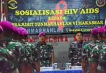 Budayakan Hidup Sehat dan Antisipasi Penyakit Menular, Prajurit Yonmarhanlan Vl Ikuti Sosialisasi Kesehatan FOTO: Prajurit petarung Yonmarhanlan VI Makassar mengikuti sosialisasi HIV dan AIDS di Balai Prajurit KKO Soepardi Mako Yonmarhanlan VI, JL.Yos Soedarso No.308 Kota Makassar.