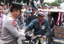 Sebanyak 6.000 Orang Abang Becak Siap Jaga Kondusifitas Pemilu 2024 FOTO: Wakapolri Komjen Pol. Drs. Agus Andrianto, S.H., MH, ke Gedung Serbaguna Universitas Negeri Medan (Unimed), Jalan Williem Iskandar, untuk menghadiri kegiatan Bakti Sosial Polri Presisi Untuk Negeri yang dihadiri oleh ragam organisasi dan lintas suku yang ada di Sumut.