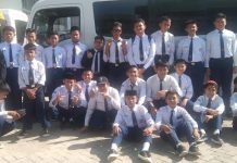 Panitia Outdoor Learning MTs Arifah Gowa di BEP Dituding Diskriminasi FOTO: Beberapa orang siswa kelas 9 sebelum berangkat Outdoor Learning ke Bontomarannu Education Park, senin 25 september 2023
