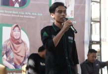 SEMA FDK UIN Alauddin Makassar Gelar Seminar Legeslatif FOTO: Suedi, Ketua Umum Senat Mahasiswa (SEMA-FDK) Fakultas Dakwah dan Komunikasi UIN Alauddin Makassar